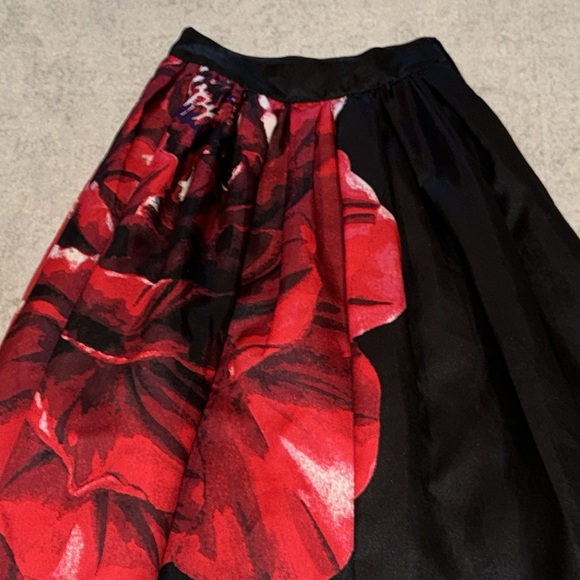 Drama Fit & Flare - Picture 7 of 15